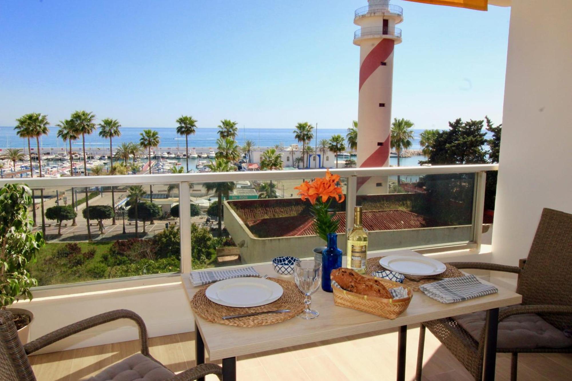 1-bedroom With Spectacular Marina & Sea Views In Apartment